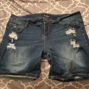 Guess Bermuda shorts